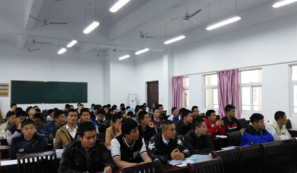 我校隆重舉行無為縣退役士兵職業技能培訓開學典禮，助力退役軍人實現高質量就業